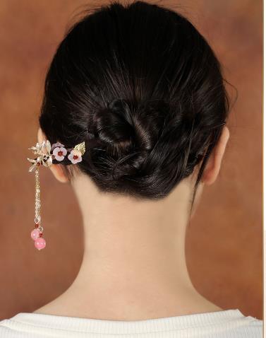 Oriental Carp Chinese Hairpin